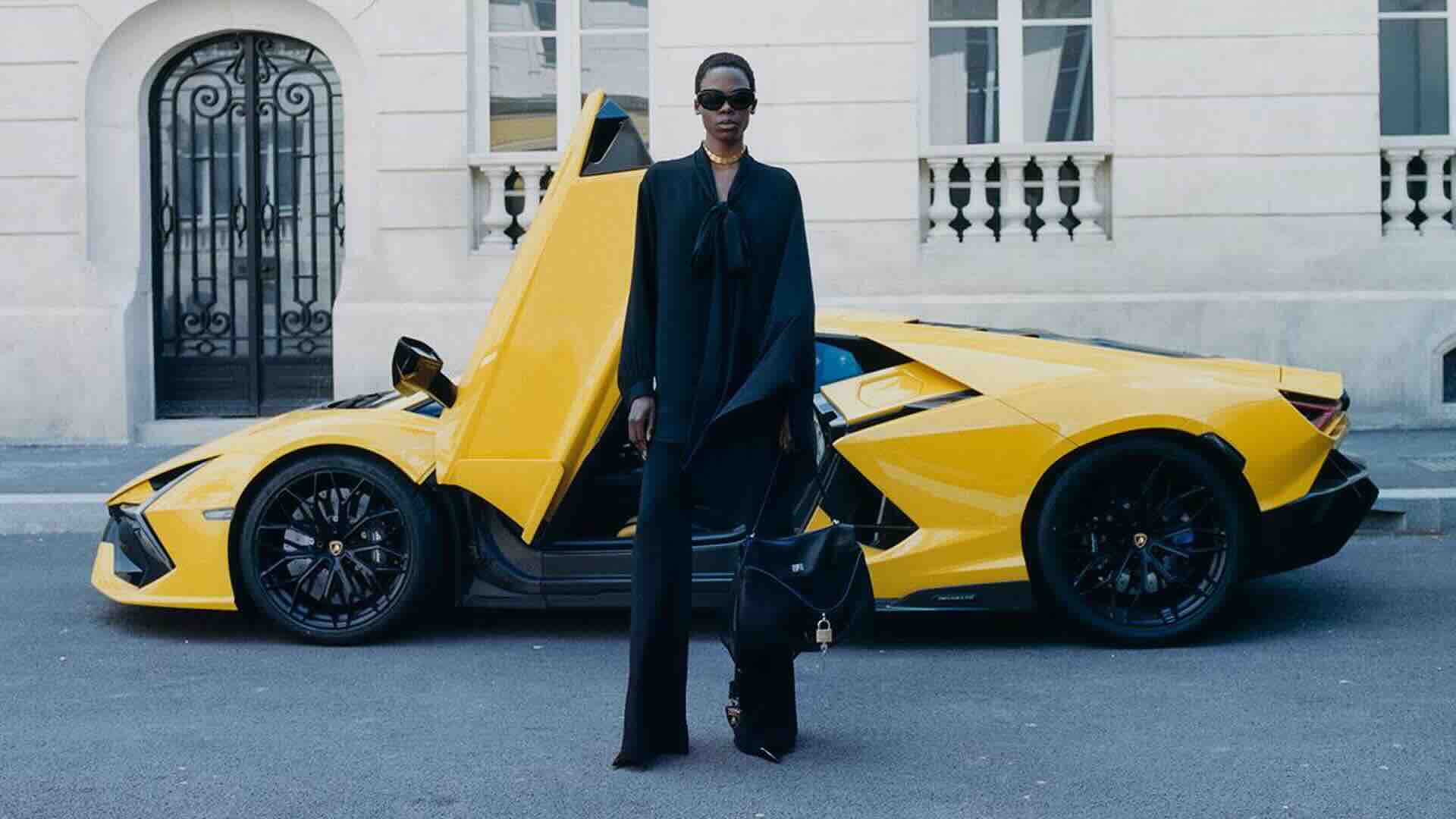Balenciaga ve Lamborghini yeniden bir arada